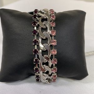 Beautiful silvertone chain bracelet with rhinestones